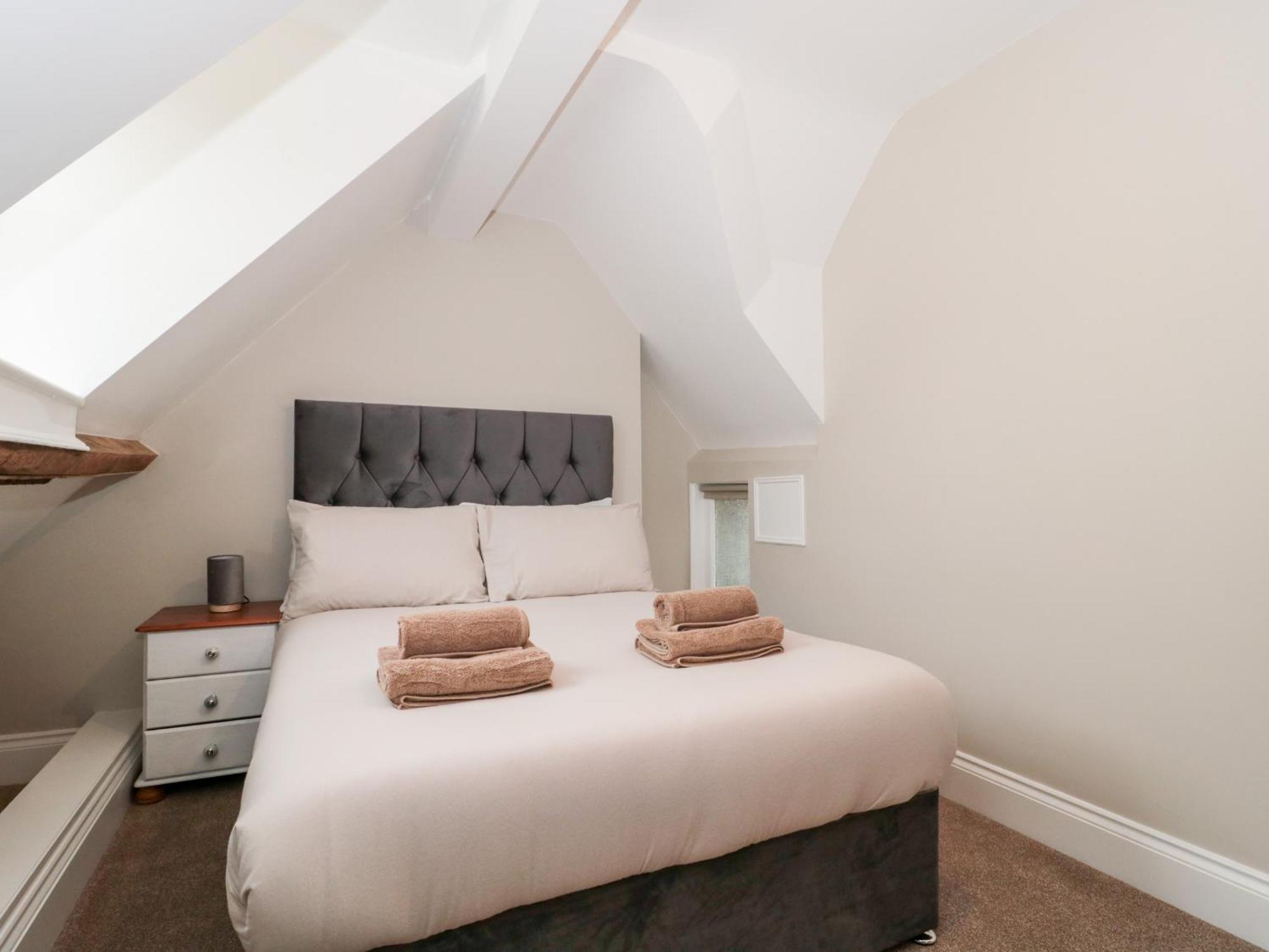 Purbeck Hotel Apartments - Flat 6 สวาเนจ ภายนอก รูปภาพ