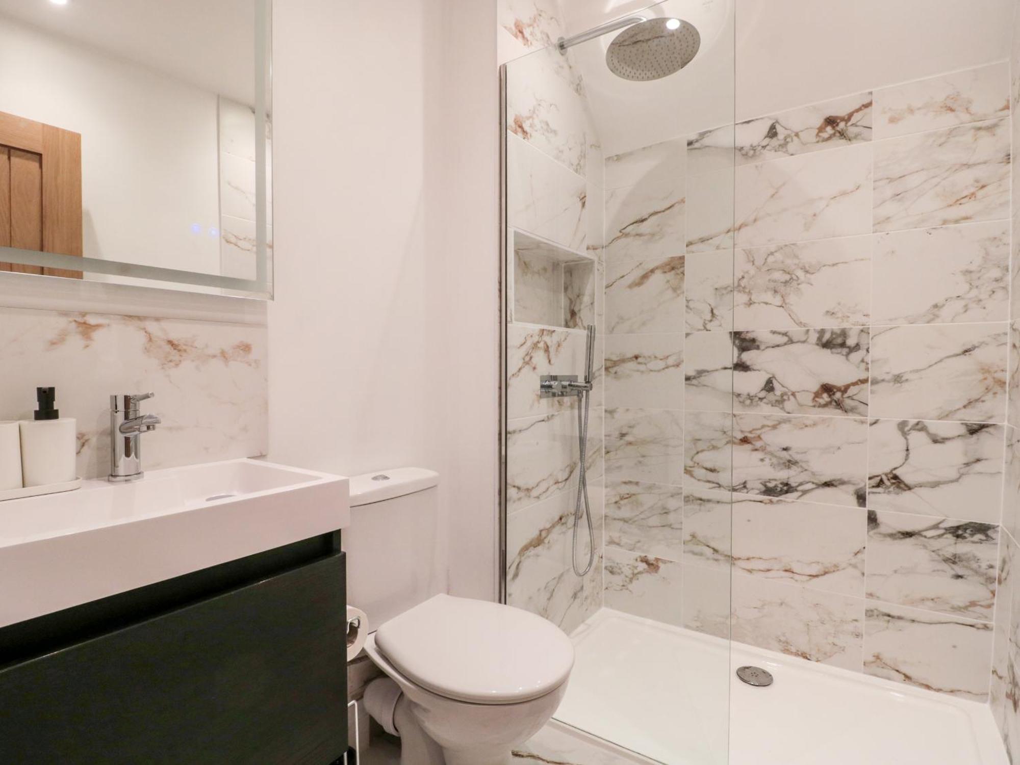 Purbeck Hotel Apartments - Flat 6 สวาเนจ ภายนอก รูปภาพ